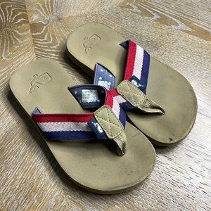 VINEYARD VINE Little Boy Red/White/Blue Thong Sandals 13